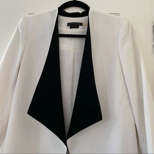 Alice + Olivia White Long Draped Shawl Collar Coat